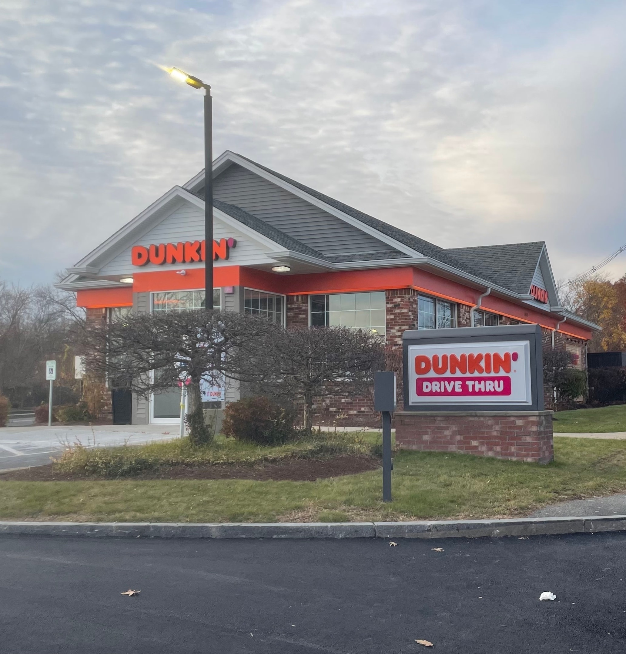 Dunkin' drive-thru location